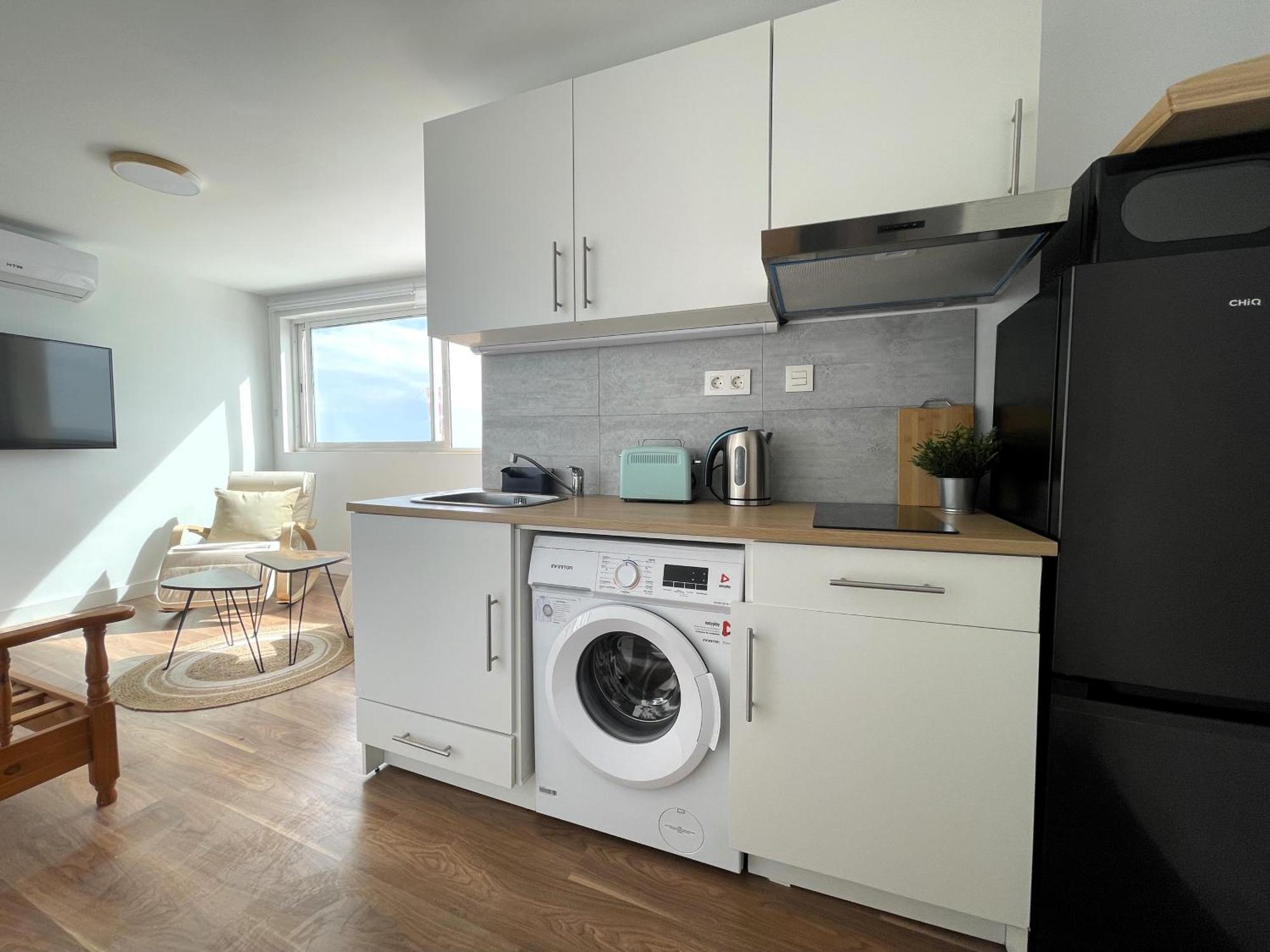 Apartamento Calma Carihuela Beach - 10 Metros De La Playa Torremolinos Kültér fotó